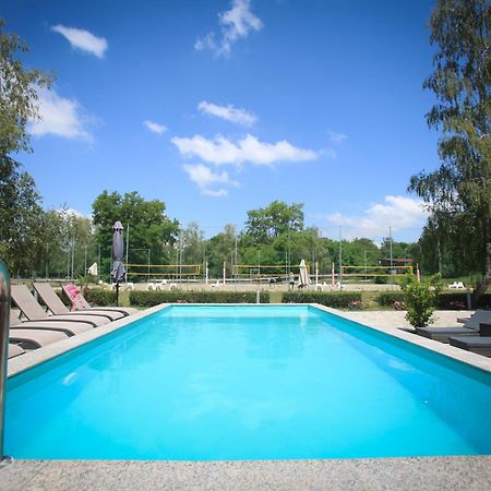 Mohacsi Wellness Vendeghaz Es Lovasklub Hotel Екстериор снимка