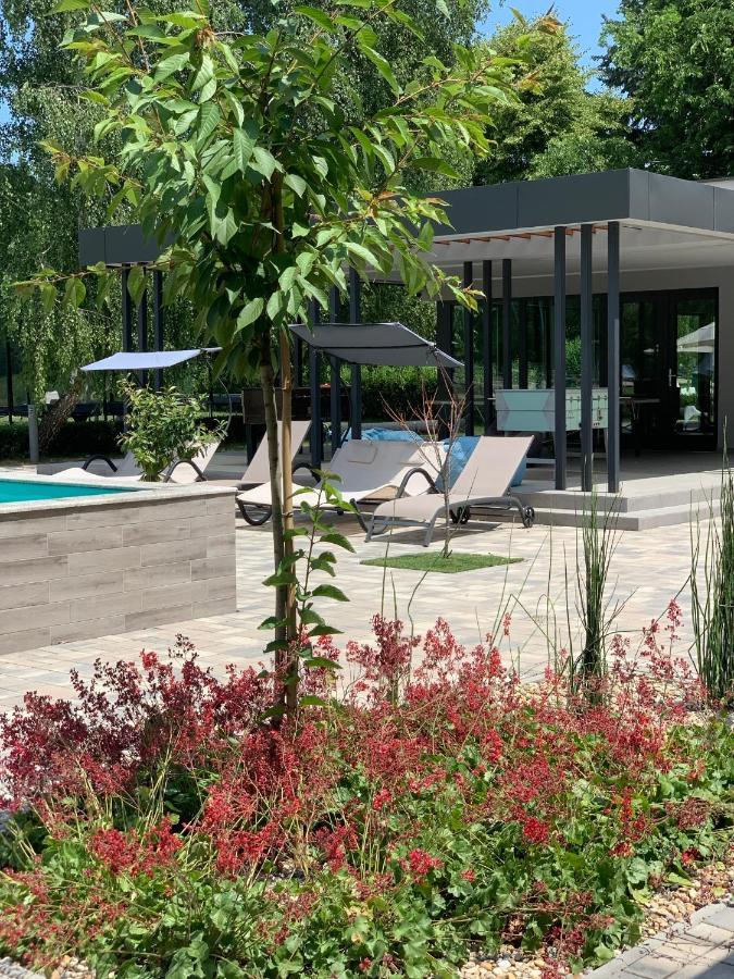 Mohacsi Wellness Vendeghaz Es Lovasklub Hotel Екстериор снимка
