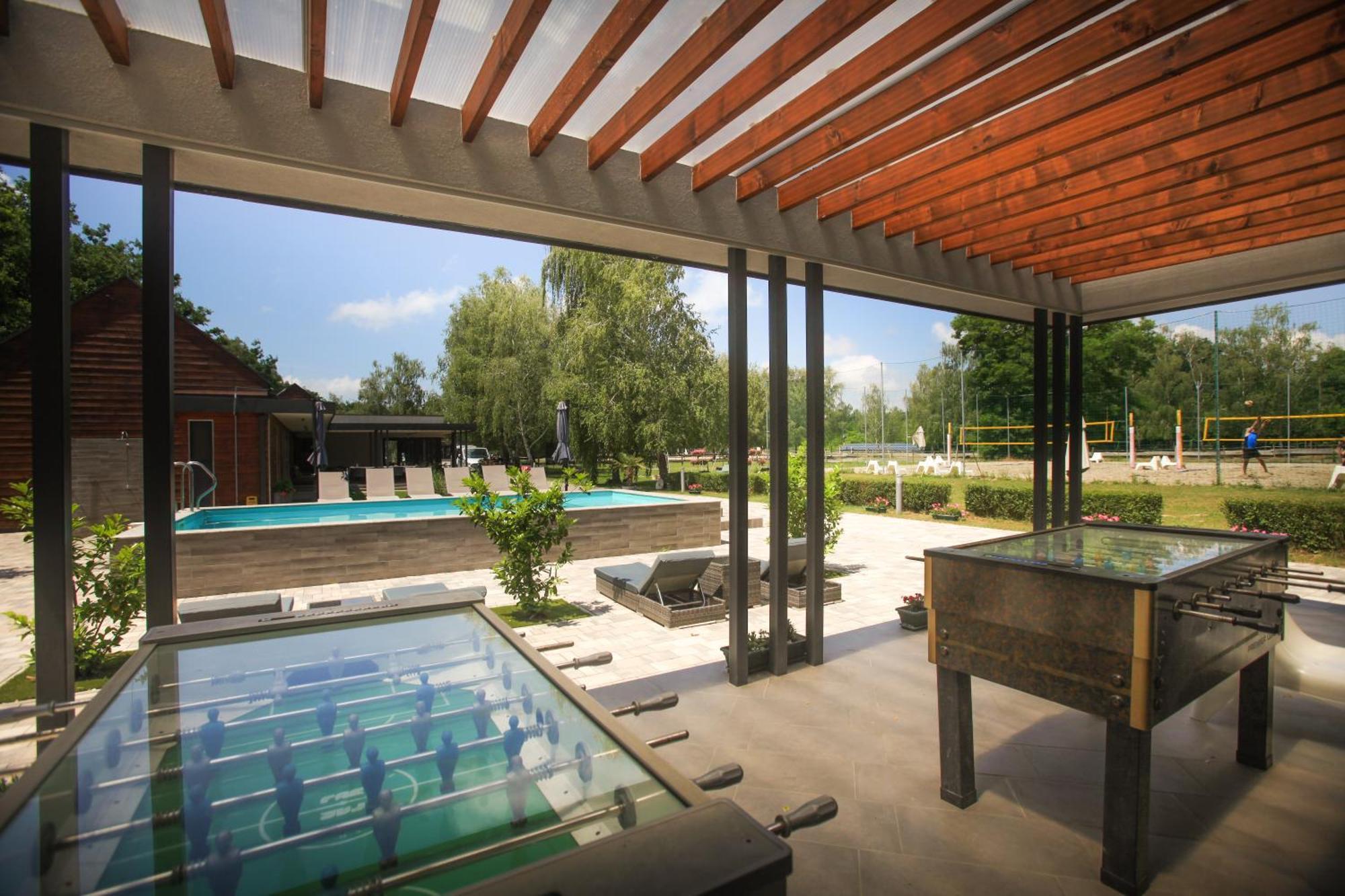 Mohacsi Wellness Vendeghaz Es Lovasklub Hotel Екстериор снимка