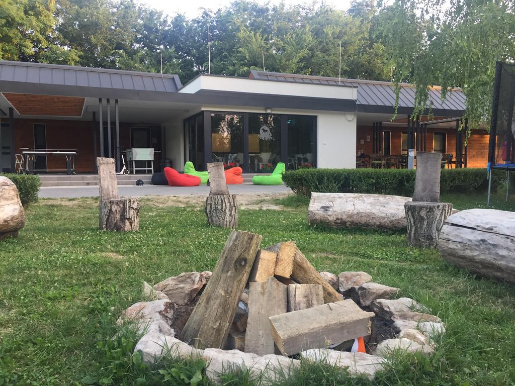Mohacsi Wellness Vendeghaz Es Lovasklub Hotel Екстериор снимка